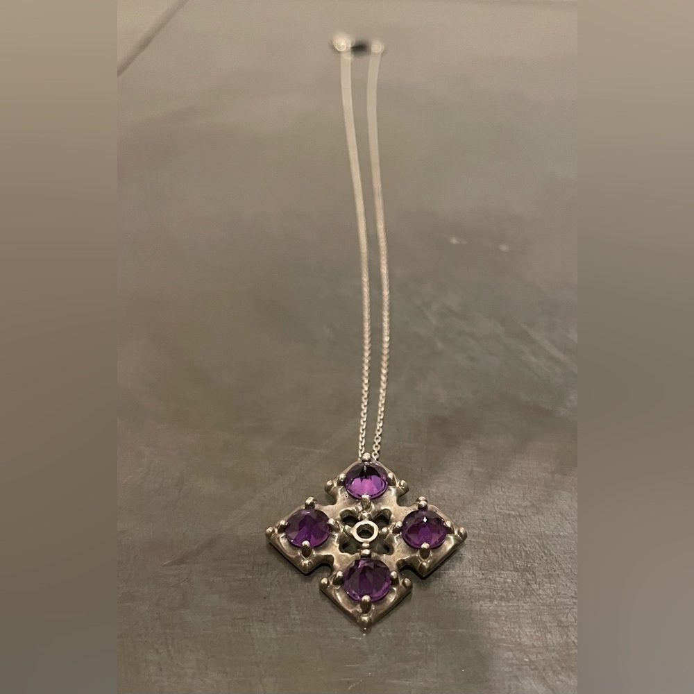 Gorgeous pendant